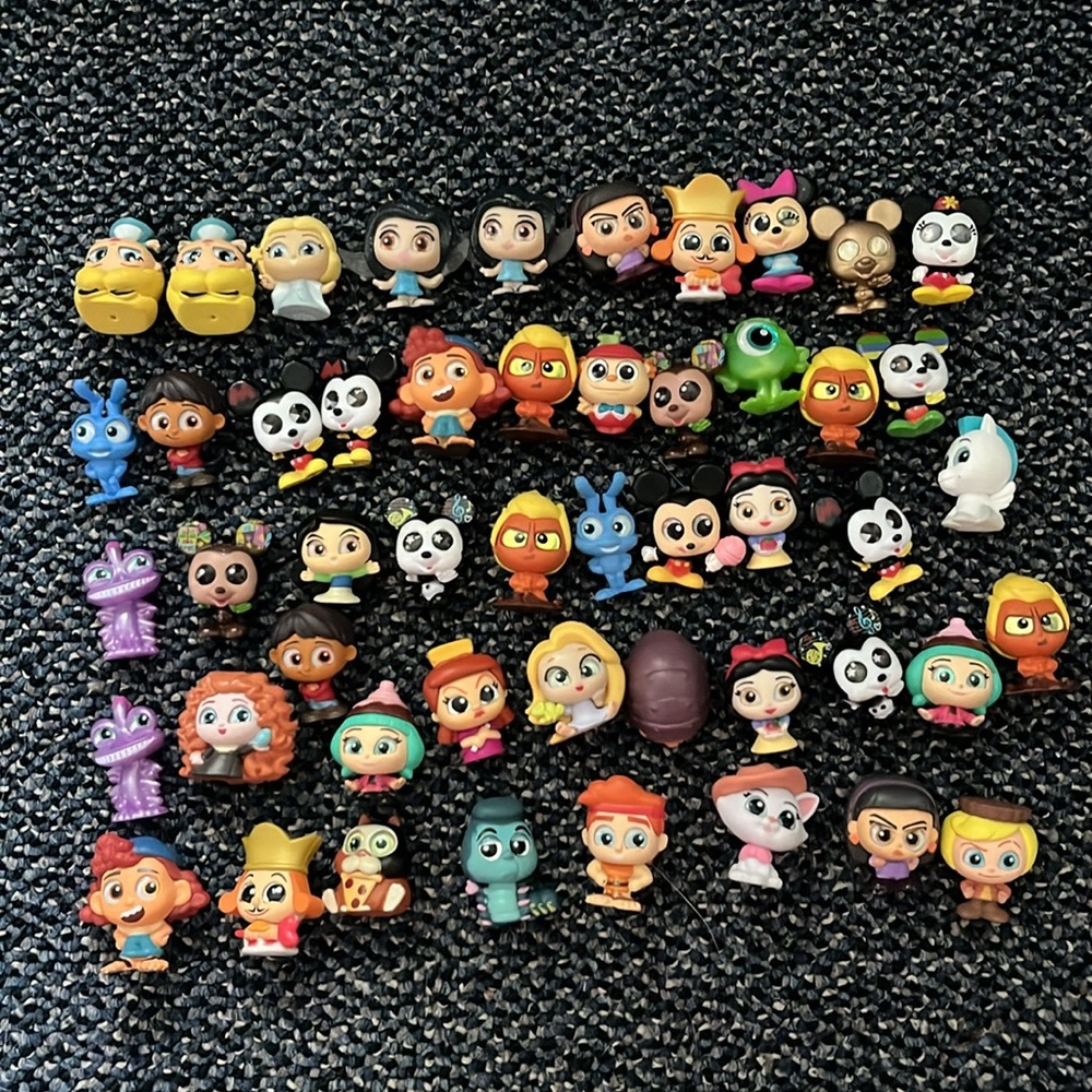 50 Assorted Disney Doorables (A)